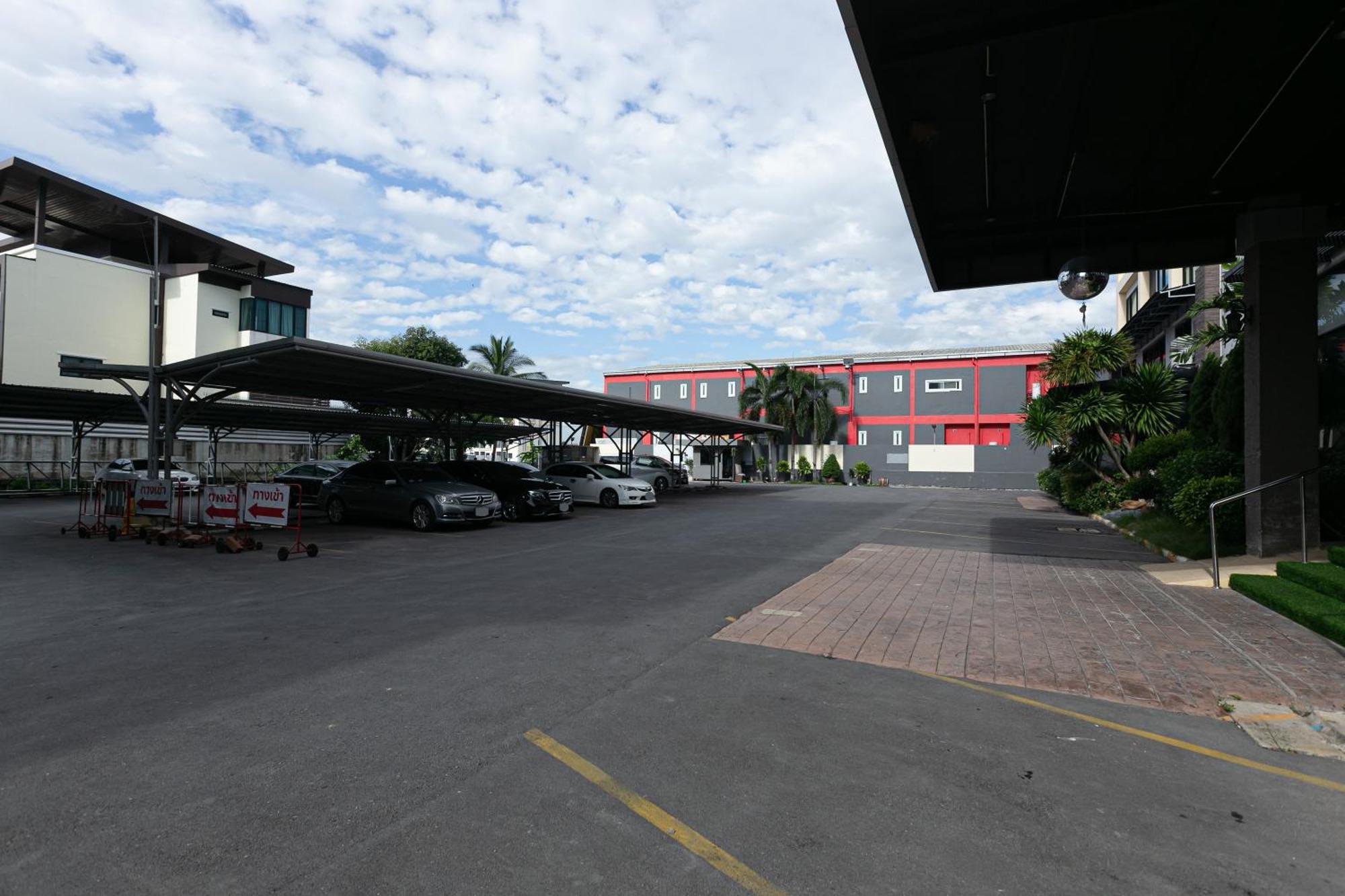 Grand Ratchapruek Hotel Pak Kret Exterior foto