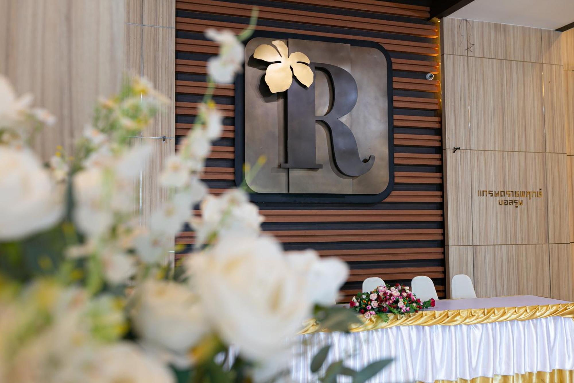 Grand Ratchapruek Hotel Pak Kret Exterior foto